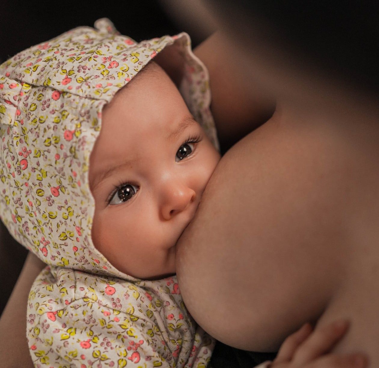 Breastfeeding and sleep training