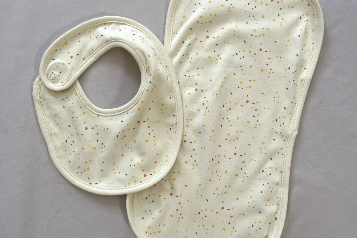 baby bib and burp cloths PIEDRAS